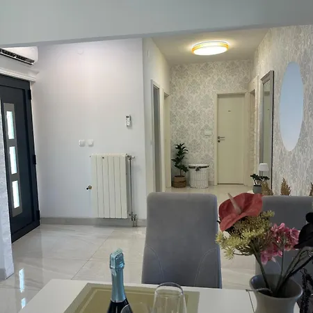 Apartman Ellara With A Fantastic View Žrnovo