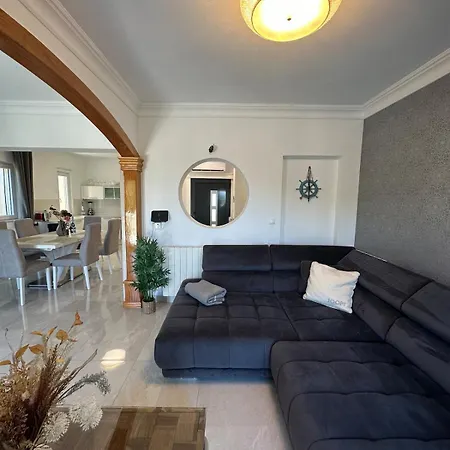 Διαμέρισμα Ellara With A Fantastic View Zrnovo