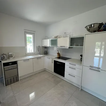 Ellara With A Fantastic View Zrnovo